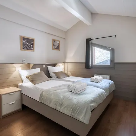 Apartment Duplex Spacieux Pres Des Pistes A Avec Parking, Skis Aux Pieds - Fr-1-640-64
